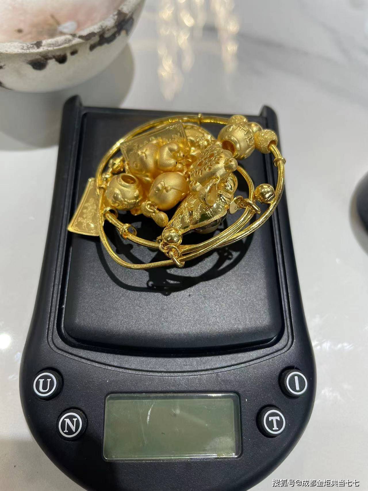 乐清最新24小时上门回收金价方法分析(最方便真实的乐清24小时上门回收黄金方法)